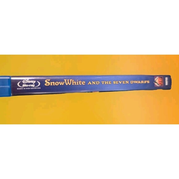 Disney's Snow White & The Seven Dwarfs Diamond Edition 2 BluRay Discs Slip Cover - Picture 6 of 11